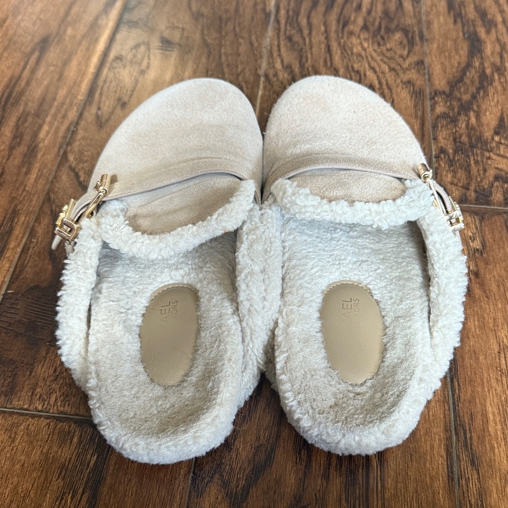Michael Kors Cream Suede Mules with Gold Buckle, size 6.5 - Picture 2 of 9